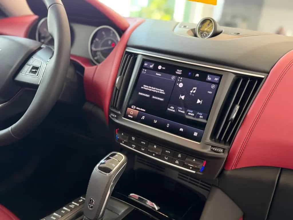 Maserati Levante GT Mild-Hybrid Soft Close Pano 21" 07/2024-photo-32