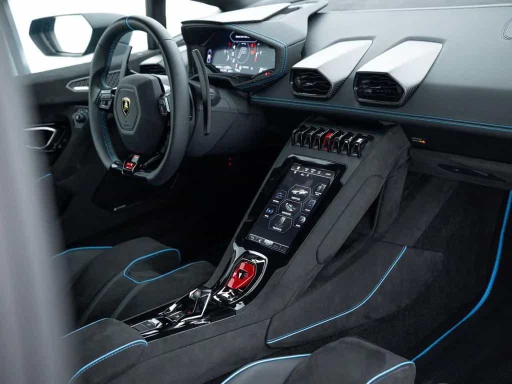 Lamborghini Huracán Sterrato I Blu Arione I Black roof 04/2024-photo-27