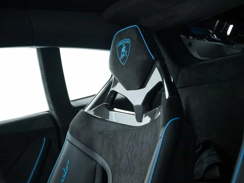 Lamborghini Huracán Sterrato I Blu Arione I Black roof 04/2024-photo-30