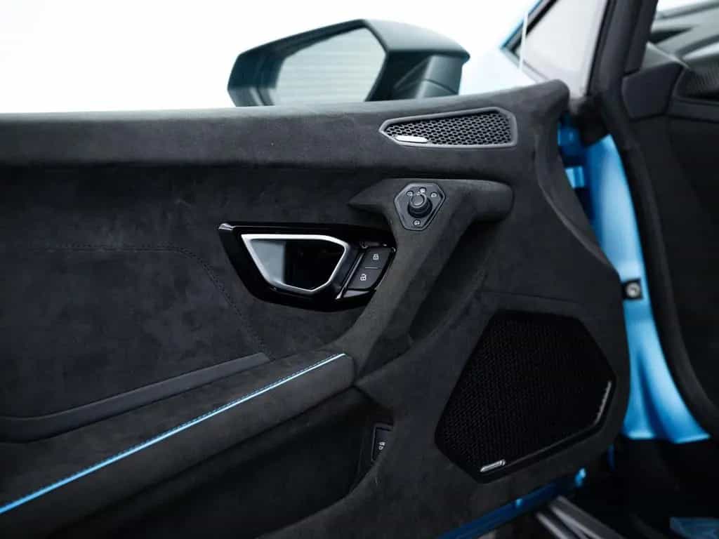 Lamborghini Huracán Sterrato I Blu Arione I Black roof 04/2024-photo-31
