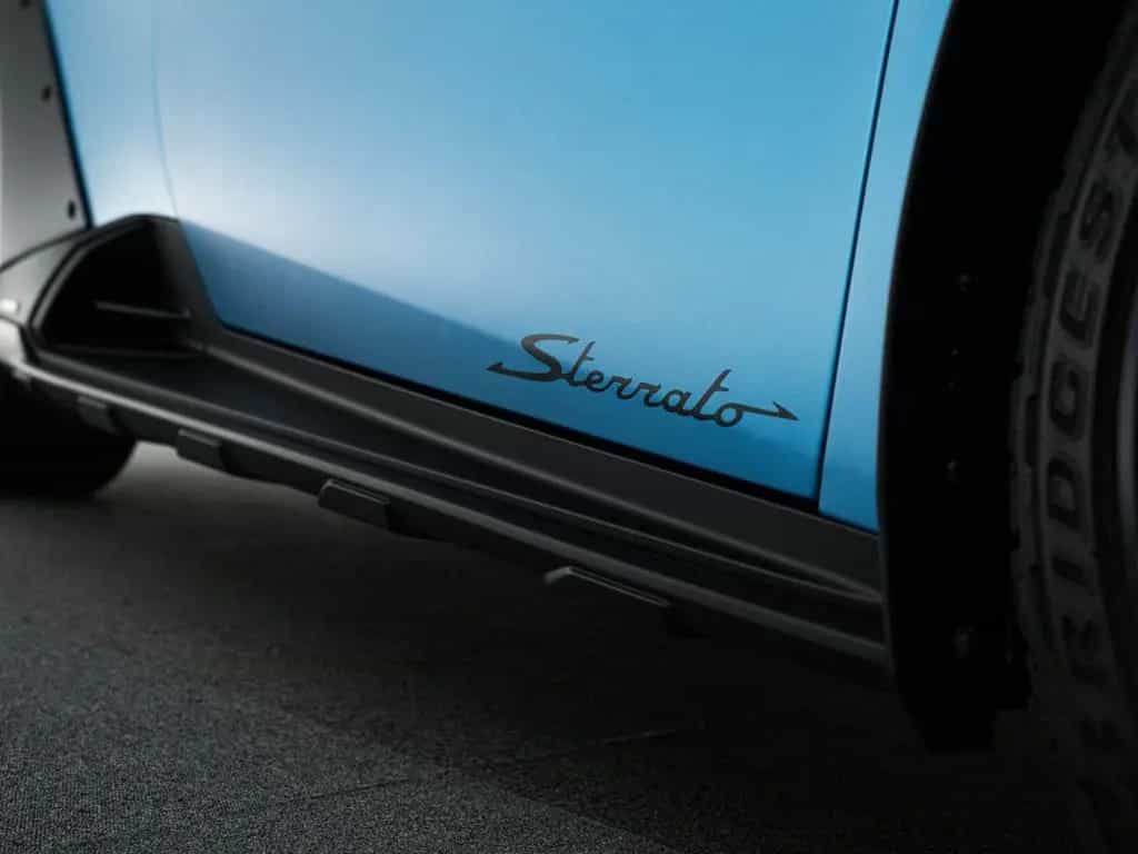 Lamborghini Huracán Sterrato I Blu Arione I Black roof 04/2024-photo-40
