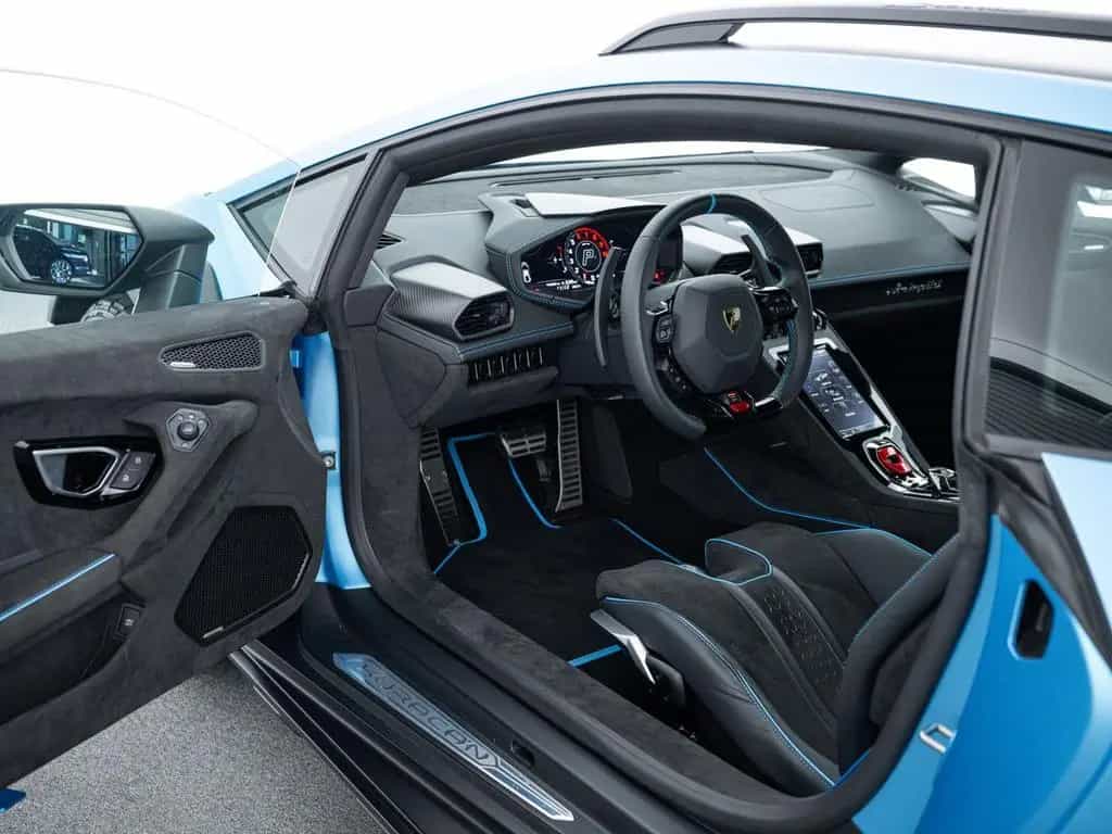 Lamborghini Huracán Sterrato I Blu Arione I Black roof 04/2024-photo-5