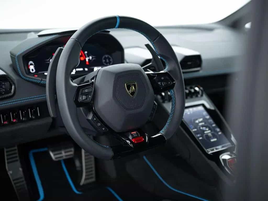 Lamborghini Huracán Sterrato I Blu Arione I Black roof 04/2024-photo-7