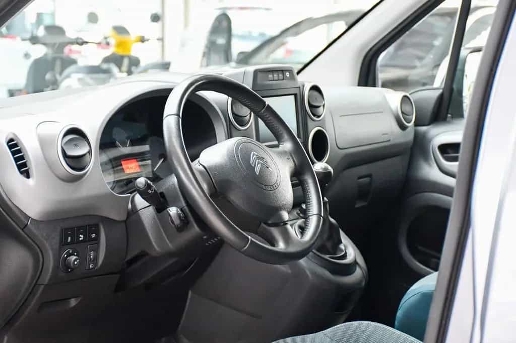 Citroën Berlingo Kombi Selection 2.Hand R-Kamera 58tkm! 06/2018-photo-14
