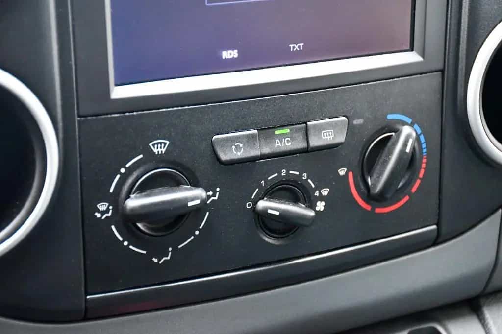 Citroën Berlingo Kombi Selection 2.Hand R-Kamera 58tkm! 06/2018-photo-19