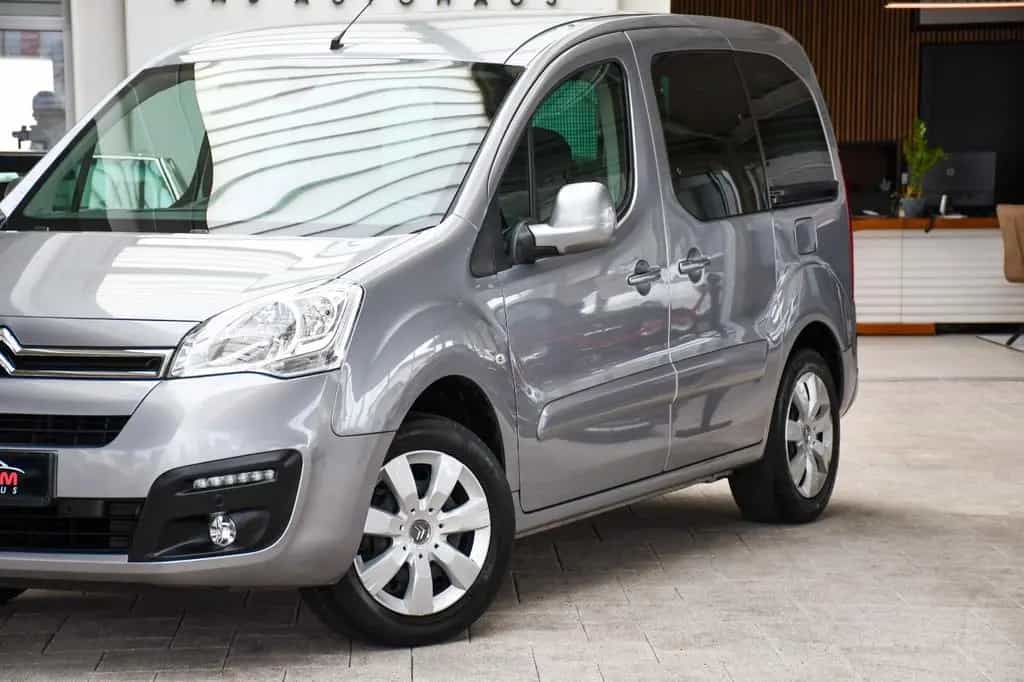 Citroën Berlingo Kombi Selection 2.Hand R-Kamera 58tkm! 06/2018-photo-27