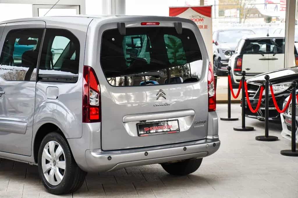 Citroën Berlingo Kombi Selection 2.Hand R-Kamera 58tkm! 06/2018-photo-28
