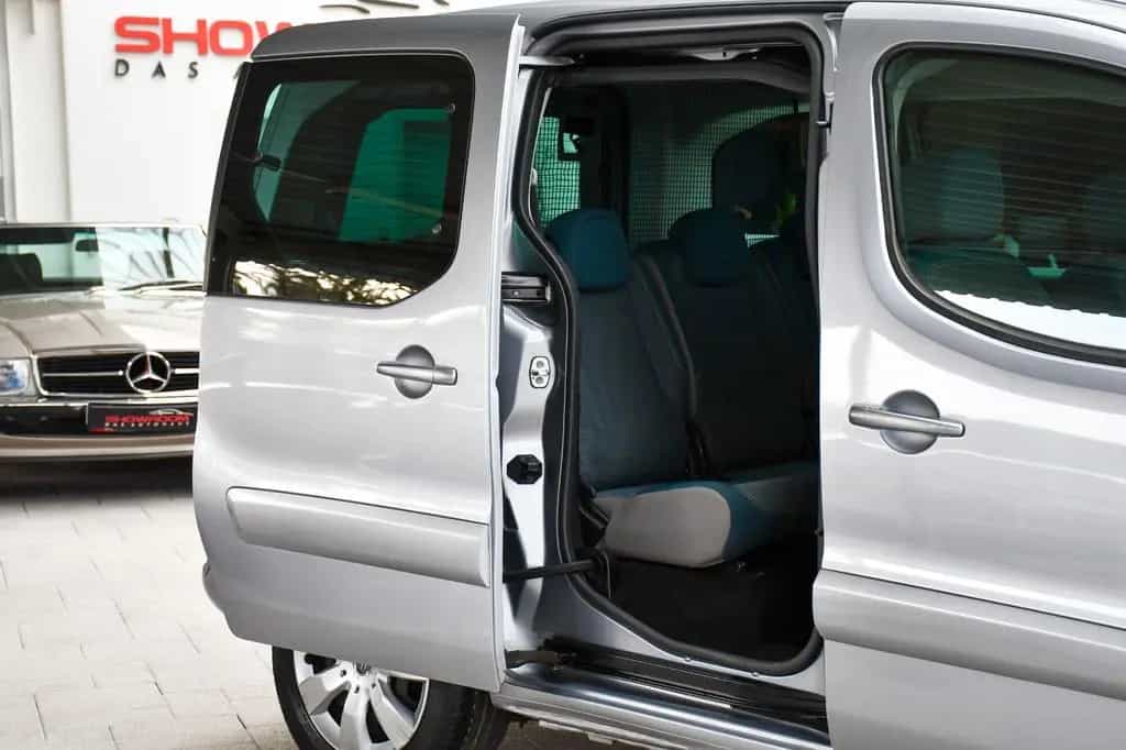 Citroën Berlingo Kombi Selection 2.Hand R-Kamera 58tkm! 06/2018-photo-35