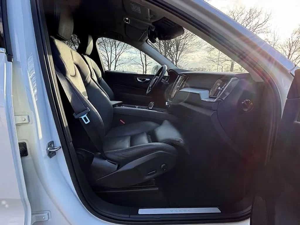 Volvo XC60 B4 D Geartronic Momentum Pro 06/2021-photo-15