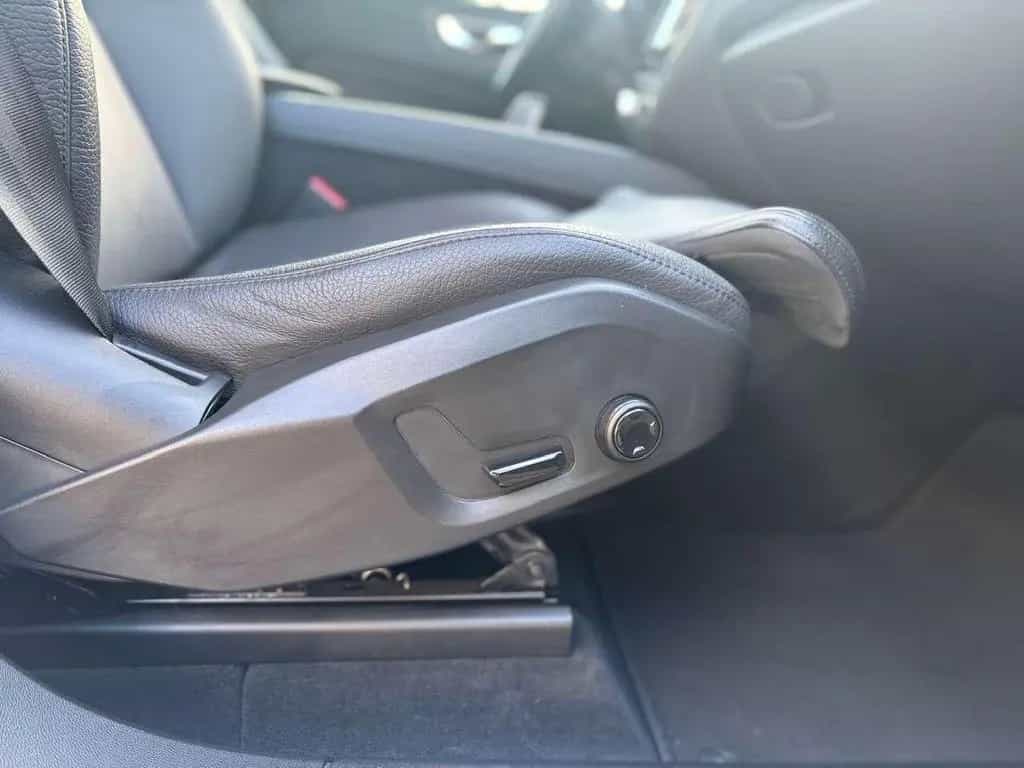 Volvo XC60 B4 D Geartronic Momentum Pro 06/2021-photo-16