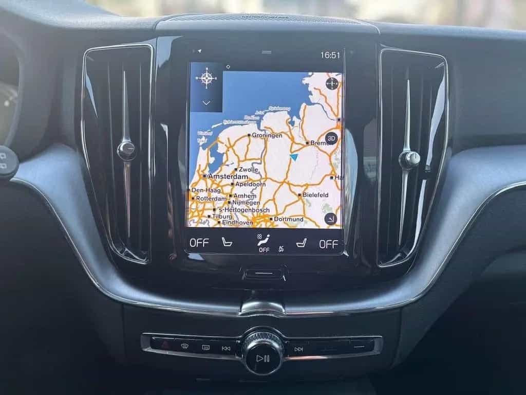 Volvo XC60 B4 D Geartronic Momentum Pro 06/2021-photo-21