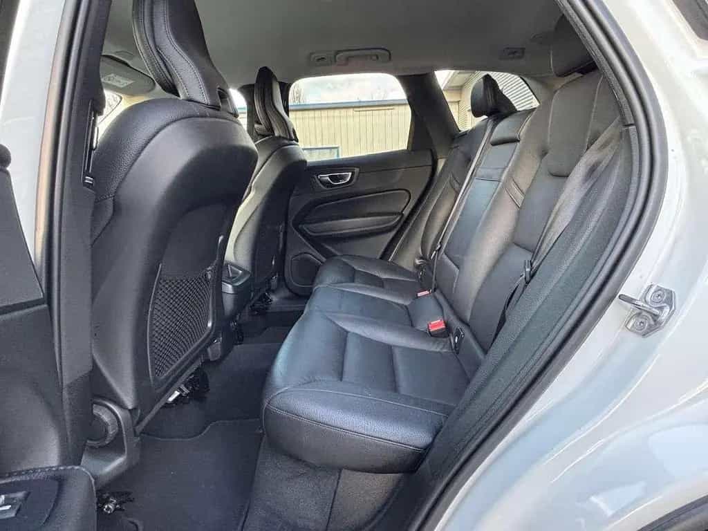 Volvo XC60 B4 D Geartronic Momentum Pro 06/2021-photo-26