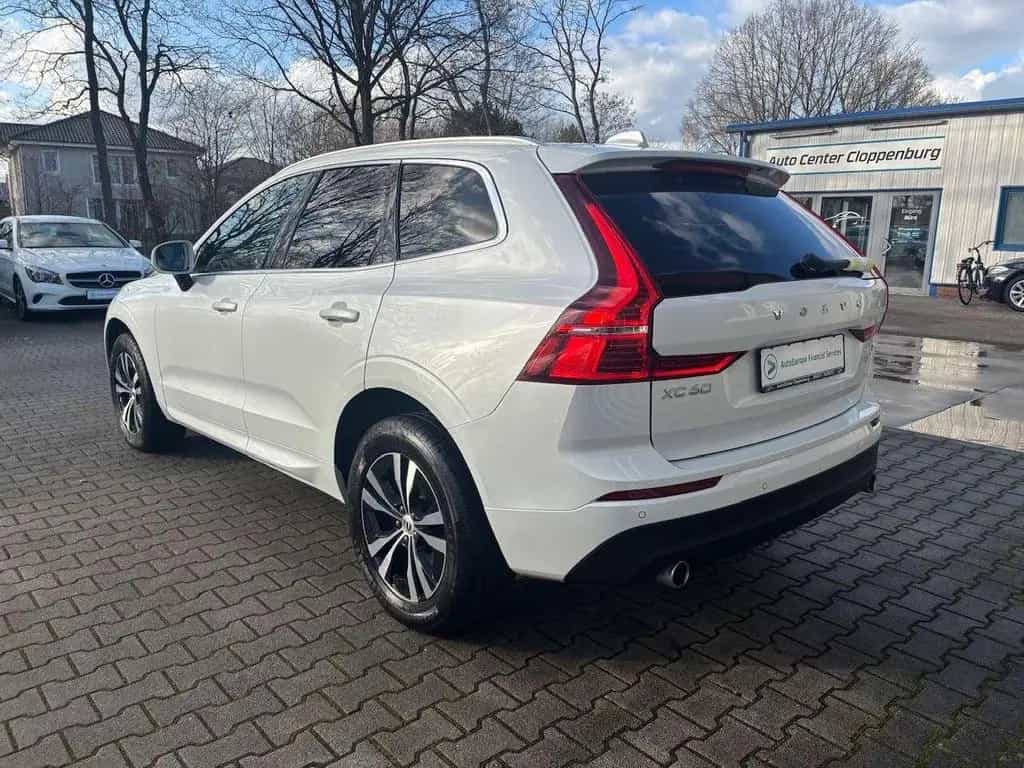 Volvo XC60 B4 D Geartronic Momentum Pro 06/2021-photo-3