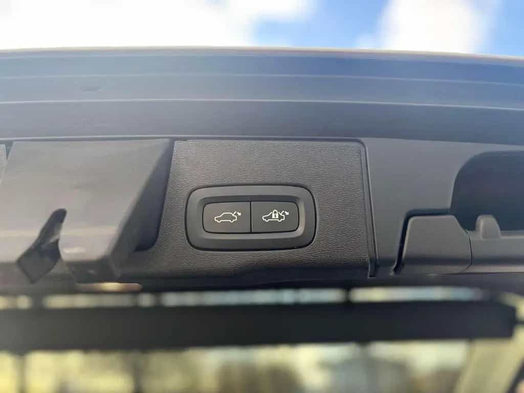 Volvo XC60 B4 D Geartronic Momentum Pro 06/2021-photo-6