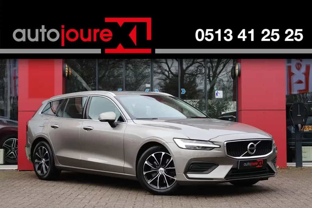 Volvo V60 2.0 D4 Momentum Pro | Origineel NL | Trekhaa 01/2020-photo-0