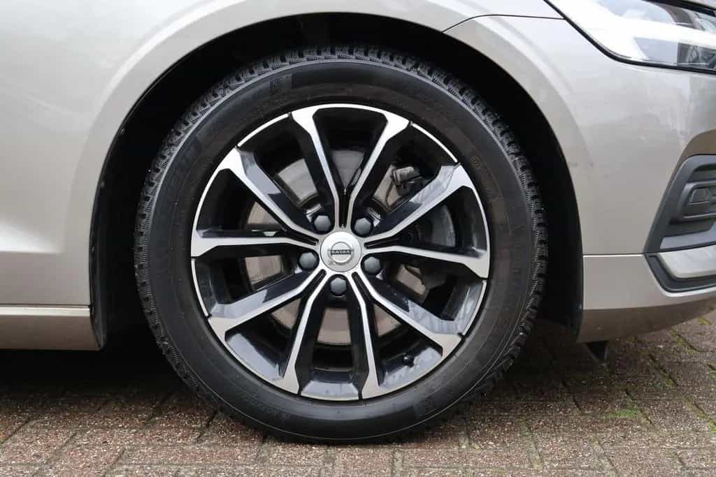 Volvo V60 2.0 D4 Momentum Pro | Origineel NL | Trekhaa 01/2020-photo-19