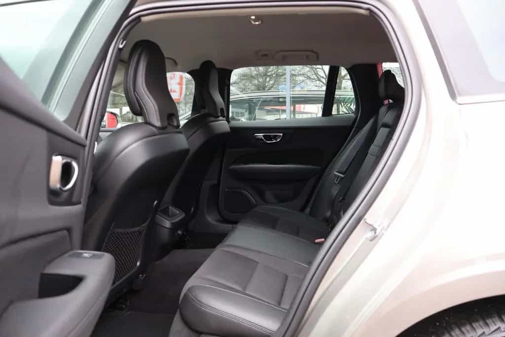 Volvo V60 2.0 D4 Momentum Pro | Origineel NL | Trekhaa 01/2020-photo-22