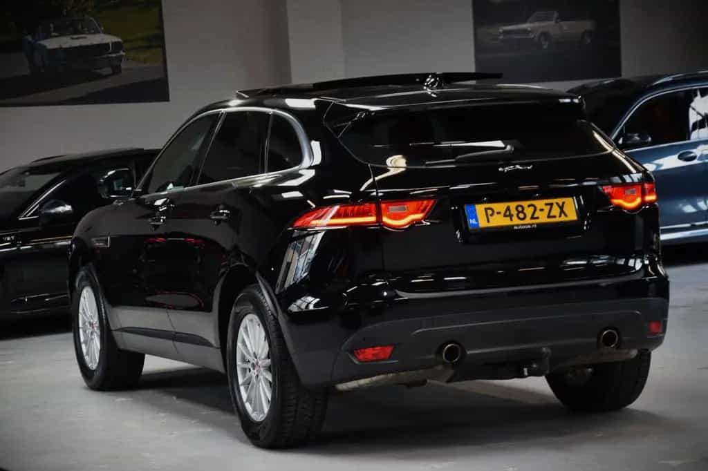 Jaguar F-Pace 35t AWD V6 Prestige Autom Panoramadach 04/2017-photo-21