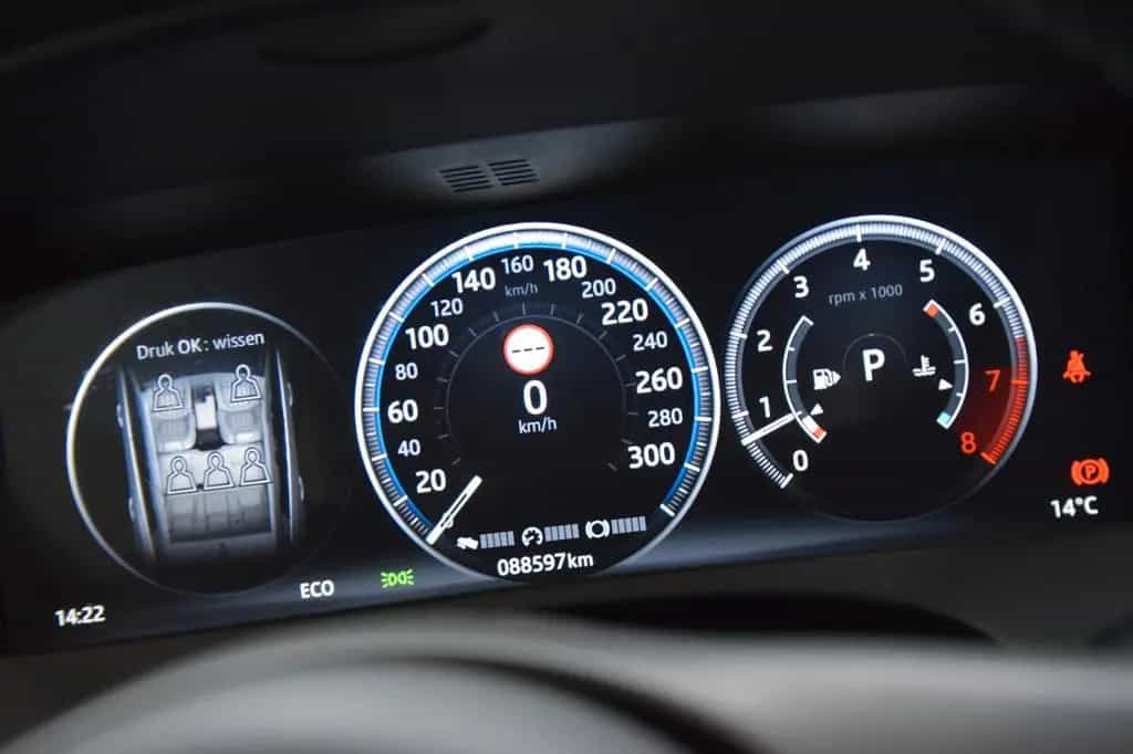 Jaguar F-Pace 35t AWD V6 Prestige Autom Panoramadach 04/2017-photo-30