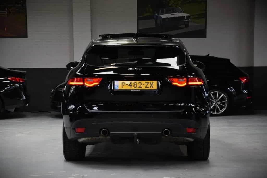 Jaguar F-Pace 35t AWD V6 Prestige Autom Panoramadach 04/2017-photo-33