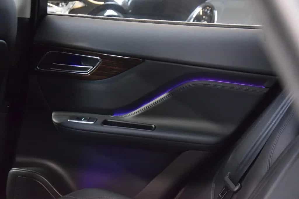 Jaguar F-Pace 35t AWD V6 Prestige Autom Panoramadach 04/2017-photo-9
