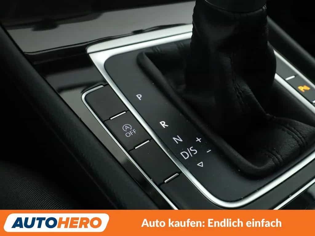 Volkswagen Golf VII 1.0 TSI Join Aut*NAVI*PDC*SHZ*ALU*KLIMA 05/2018-photo-24