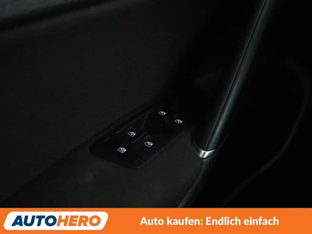 Volkswagen Golf VII 1.0 TSI Join Aut*NAVI*PDC*SHZ*ALU*KLIMA 05/2018-photo-30