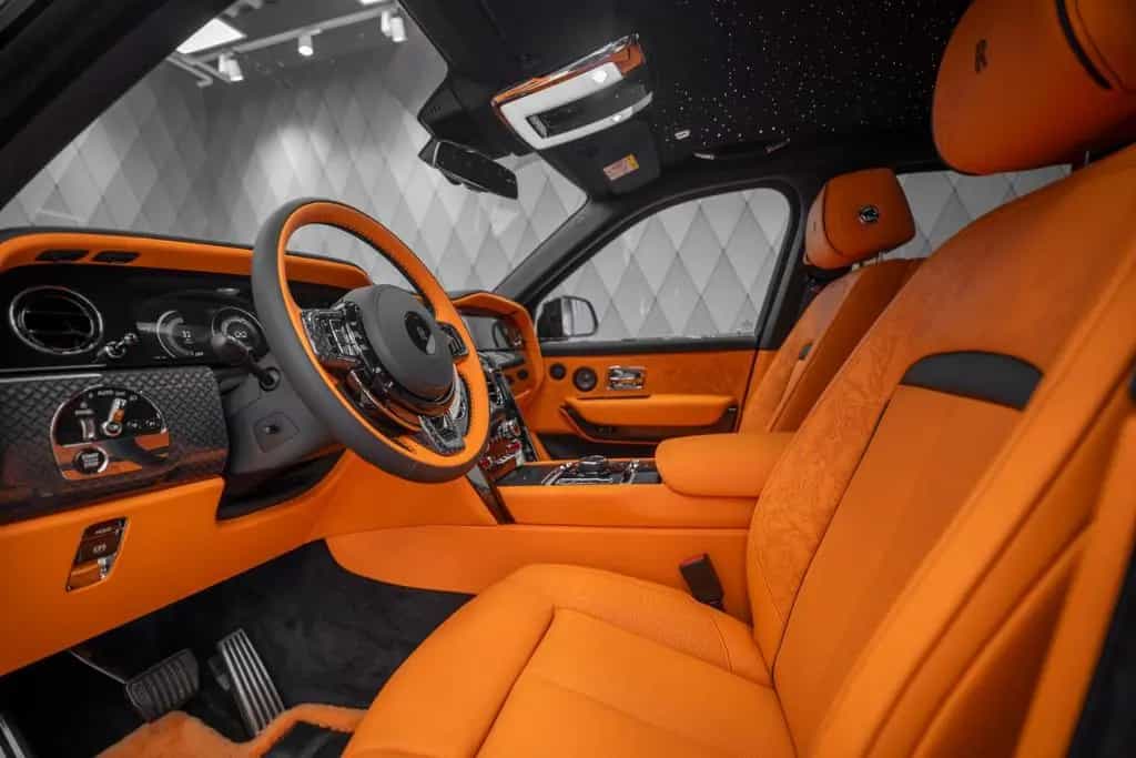 Rolls-Royce Cullinan BLACK BADGE 2026 BLACK/ORANGE 4 SEATS 03/2026-photo-13