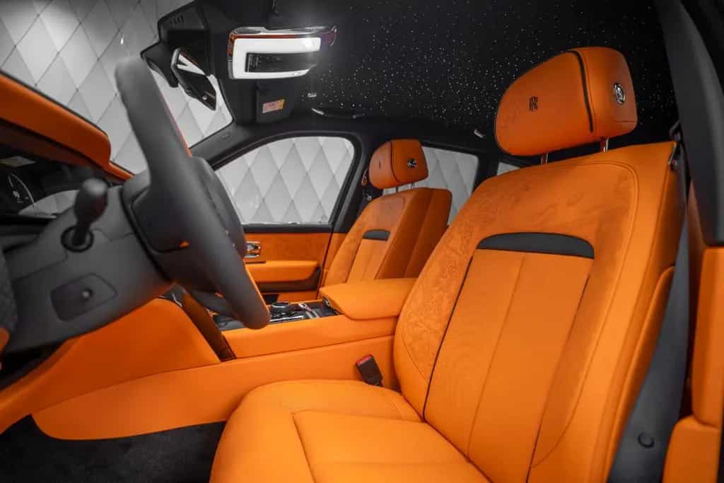 Rolls-Royce Cullinan BLACK BADGE 2026 BLACK/ORANGE 4 SEATS 03/2026-photo-14
