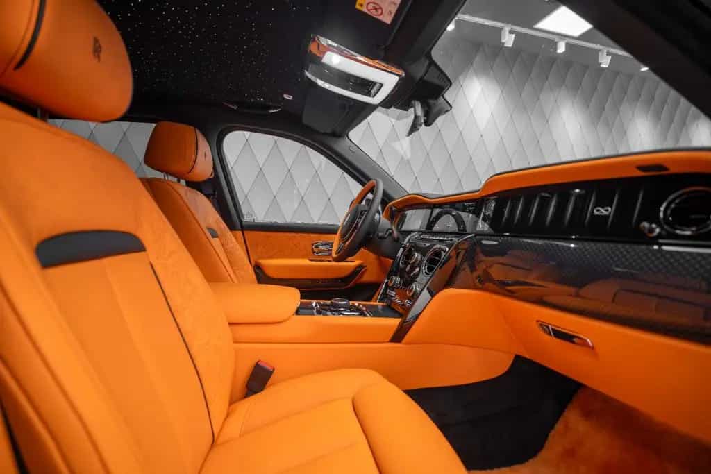 Rolls-Royce Cullinan BLACK BADGE 2026 BLACK/ORANGE 4 SEATS 03/2026-photo-15