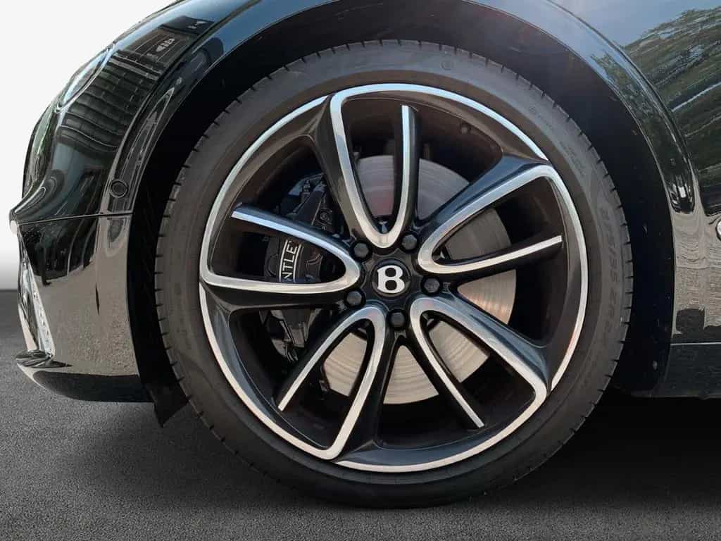 Bentley New Continental GT W12 First Edition 07/2018-photo-5