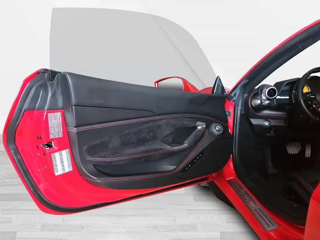 Ferrari F8 Tributo LIFT CARPLAY ELECTRIC SEATS 07/2022-photo-19