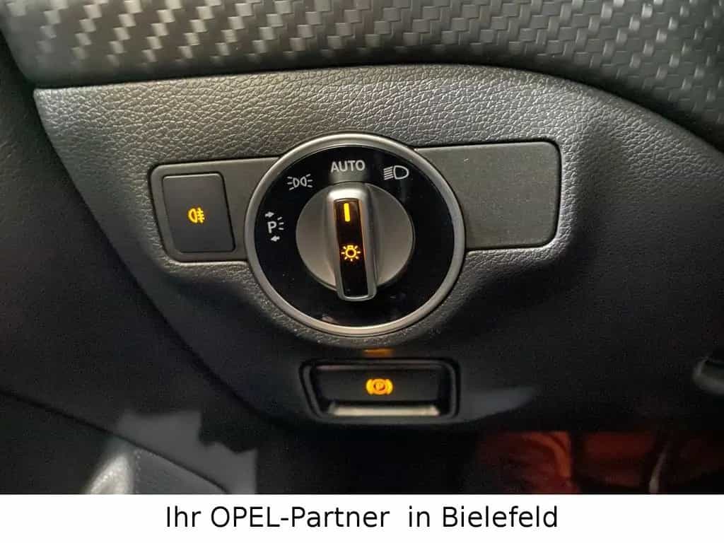 Mercedes-Benz A-Class 200 AMG-LINE/LEDER/NAVI/SHZ/PDC/HARMAN-KARDON 03/2018-photo-24