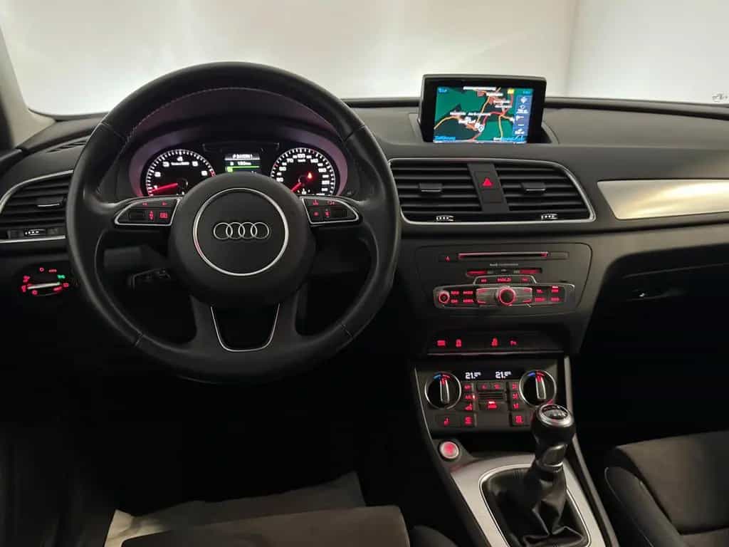 Audi Q3 1.4 TFSI sport AHK LED Navi Parkhilfe Sound 07/2018-photo-11