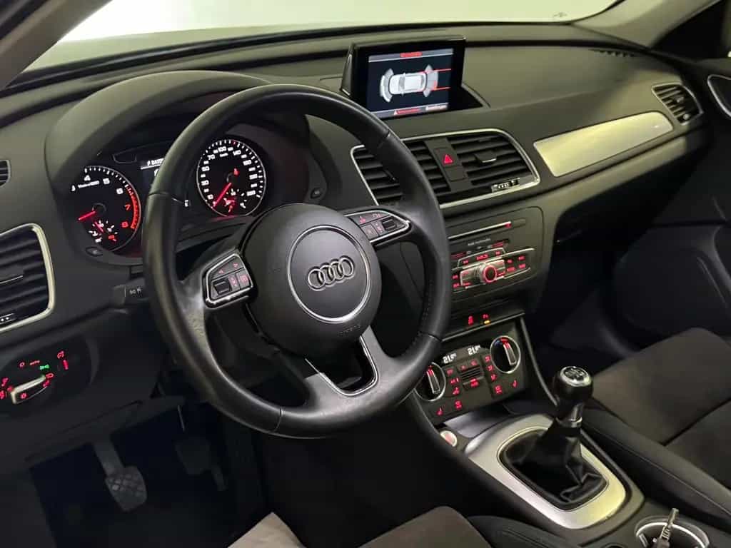 Audi Q3 1.4 TFSI sport AHK LED Navi Parkhilfe Sound 07/2018-photo-12