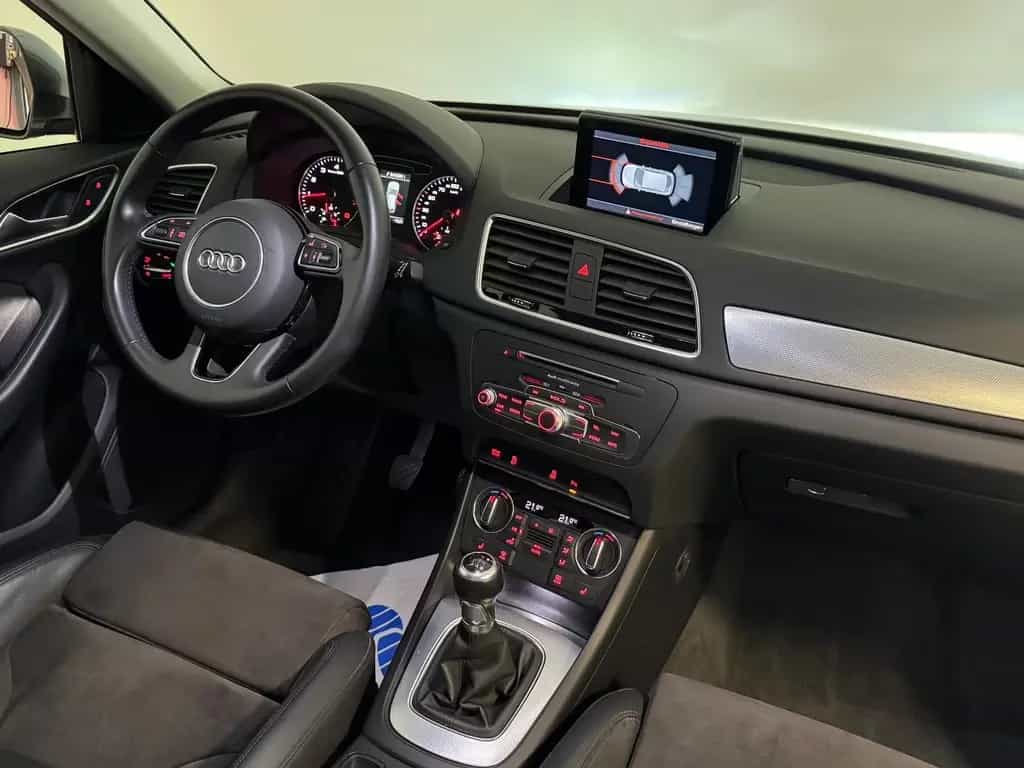 Audi Q3 1.4 TFSI sport AHK LED Navi Parkhilfe Sound 07/2018-photo-13