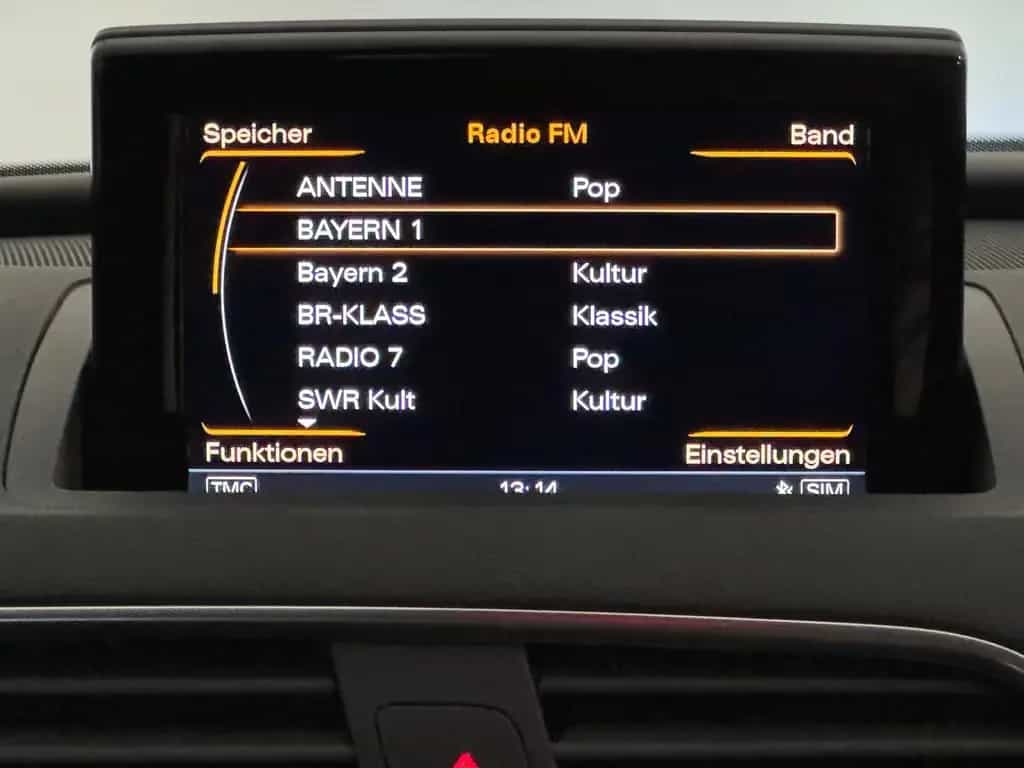 Audi Q3 1.4 TFSI sport AHK LED Navi Parkhilfe Sound 07/2018-photo-22
