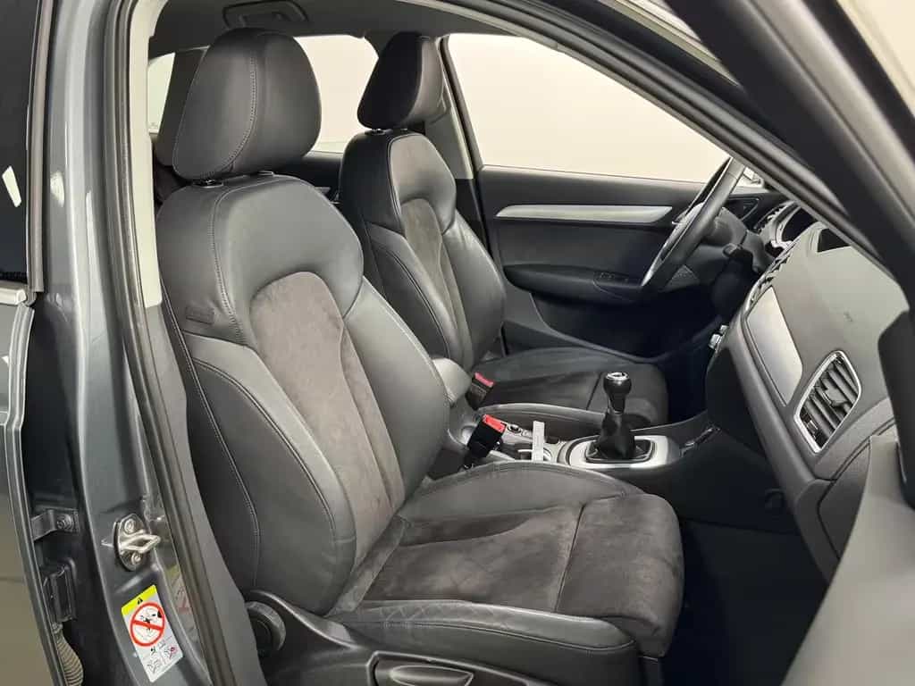 Audi Q3 1.4 TFSI sport AHK LED Navi Parkhilfe Sound 07/2018-photo-9