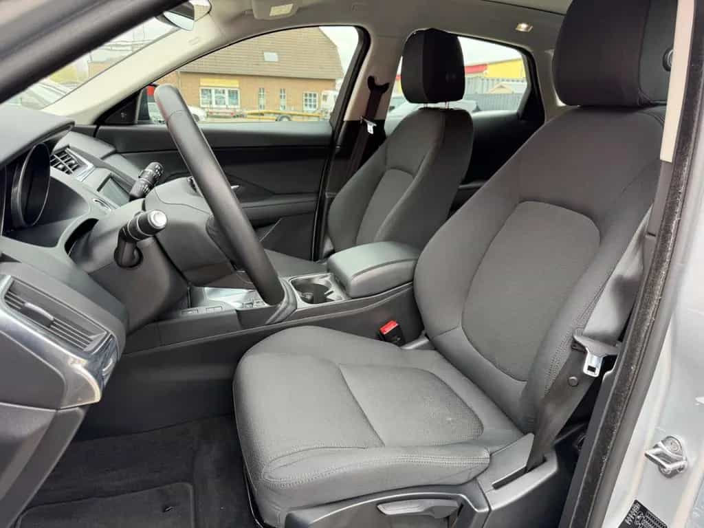 Jaguar E-Pace AWD Automatik/Navi/LED/Pano 10/2018-photo-11