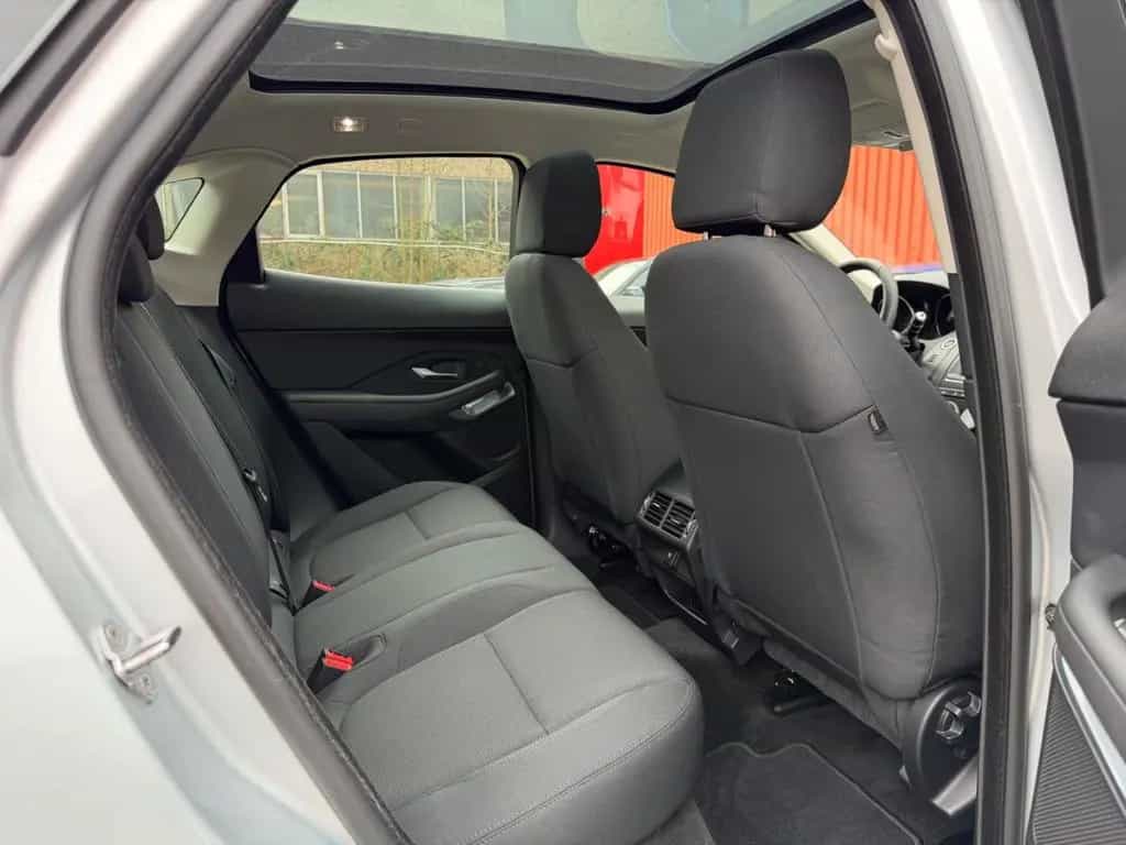 Jaguar E-Pace AWD Automatik/Navi/LED/Pano 10/2018-photo-18