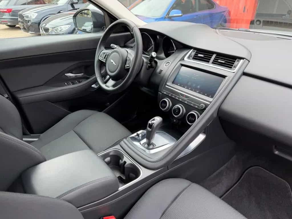 Jaguar E-Pace AWD Automatik/Navi/LED/Pano 10/2018-photo-19