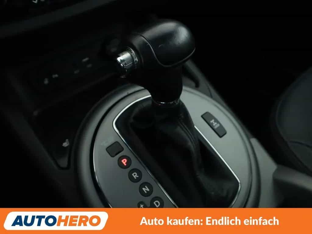 Kia Sportage 2.0 CRDi Spirit 4WD Aut*NAVI*XENON*PDC* 09/2015-photo-23