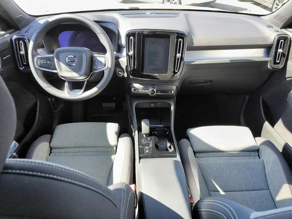 Volvo XC40 B3 B Aut. Plus Dark ACC  BLIS  Scheibenhzg 08/2025-photo-11