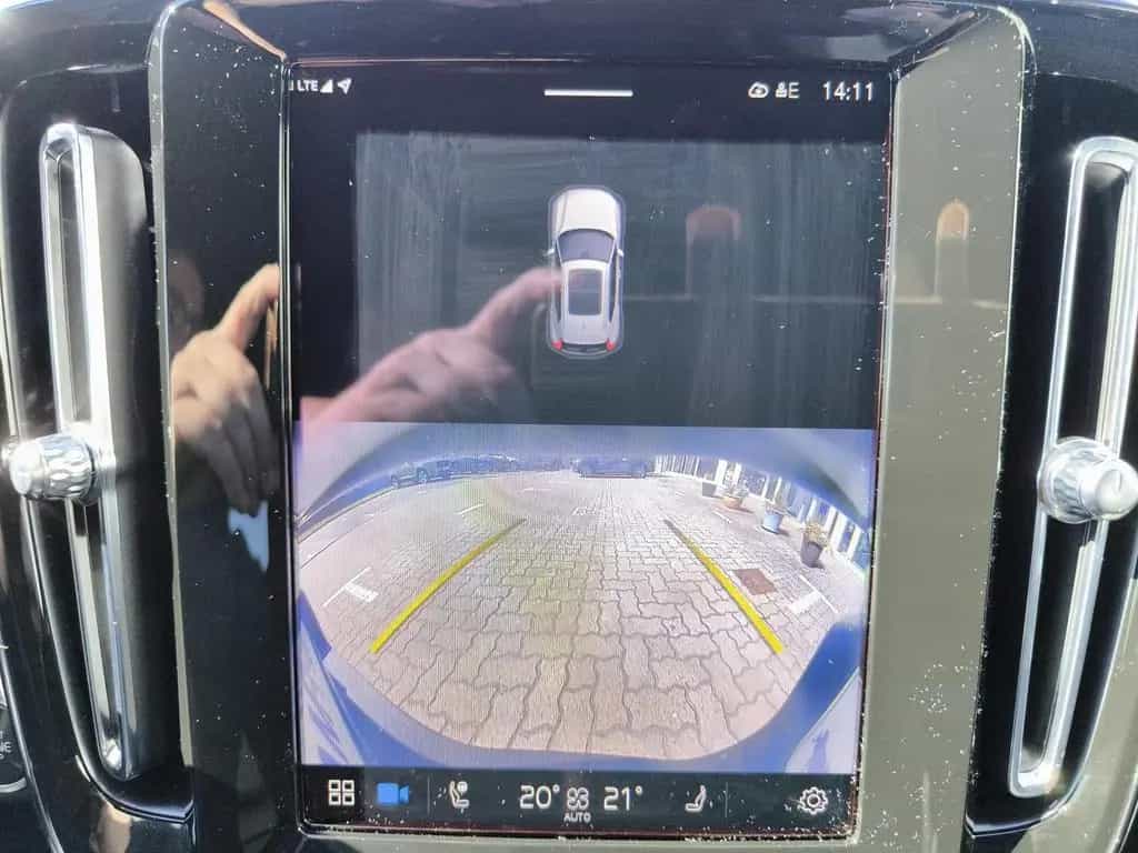 Volvo XC40 B3 B Aut. Plus Dark ACC  BLIS  Scheibenhzg 08/2025-photo-17
