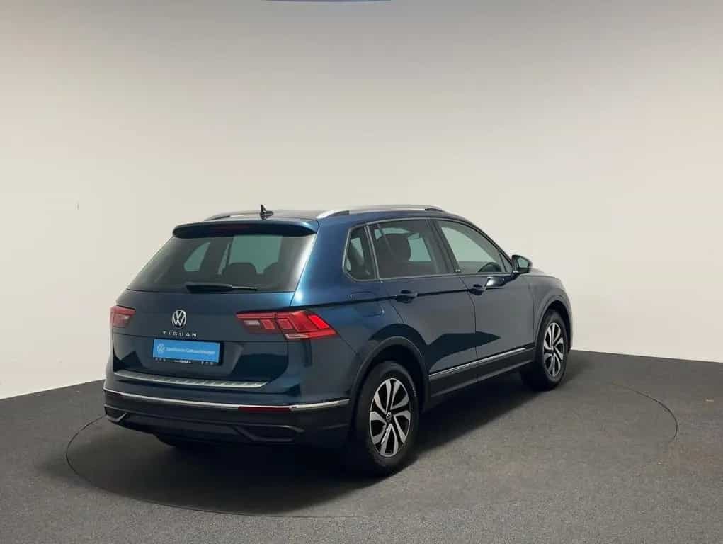 Volkswagen Tiguan 1.5 TSI Active 02/2022-photo-2