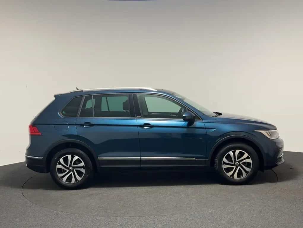 Volkswagen Tiguan 1.5 TSI Active 02/2022-photo-3