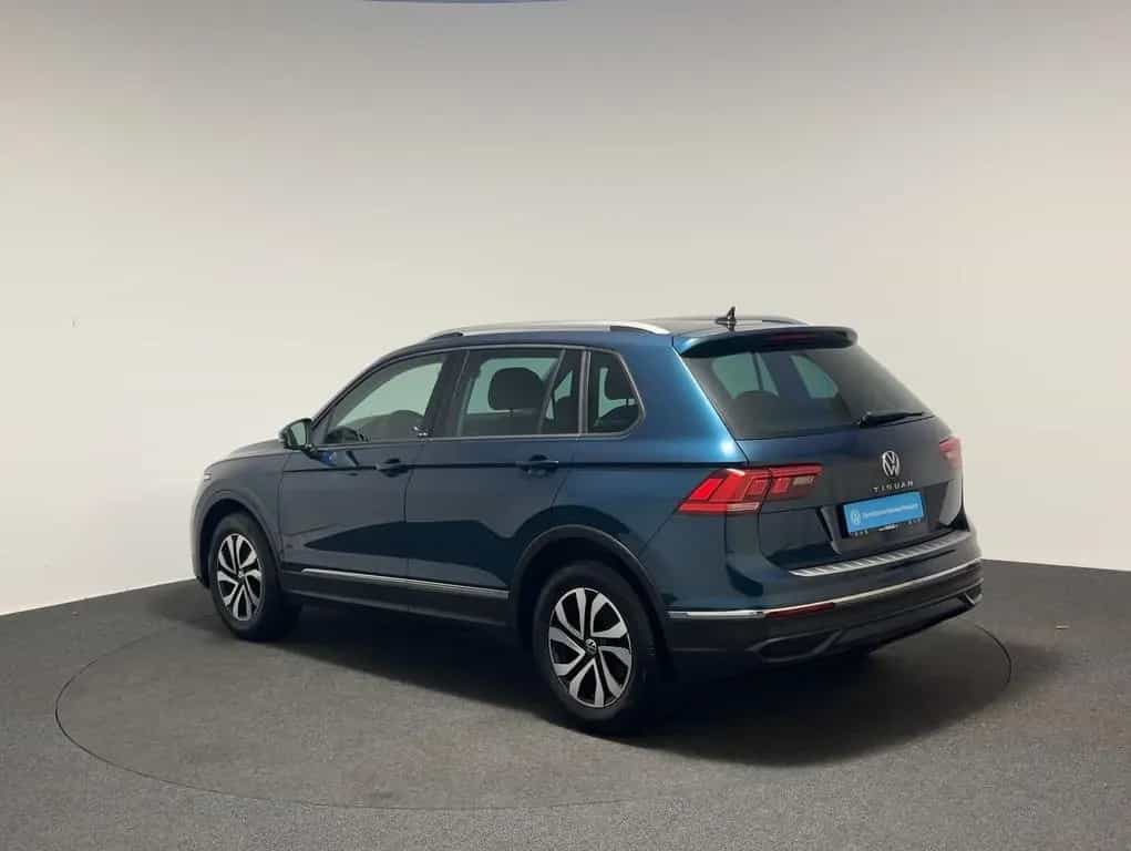 Volkswagen Tiguan 1.5 TSI Active 02/2022-photo-6