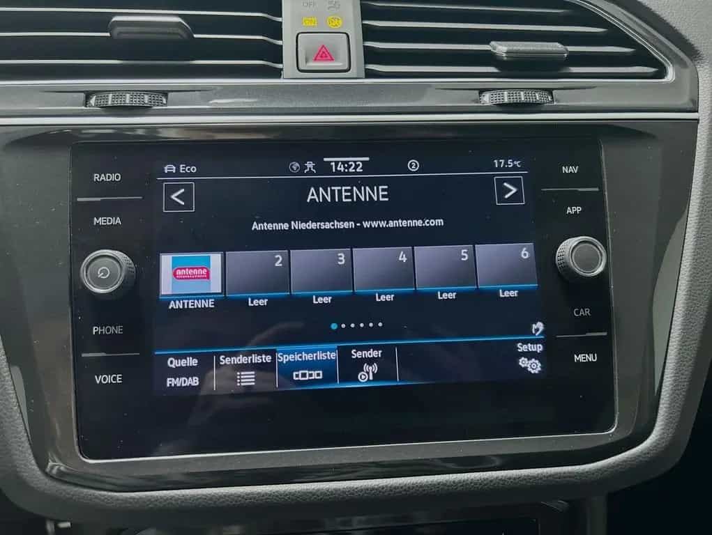 Volkswagen Tiguan 1.5 TSI Active 02/2022-photo-9
