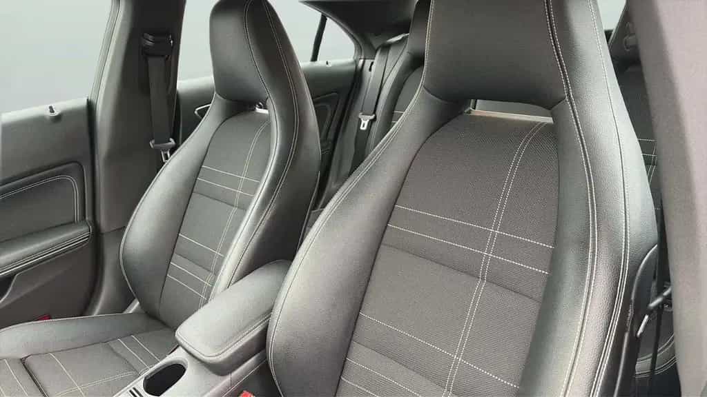 Mercedes-Benz CLA-Class *Automatik*2.Hand*SHZ*Temp.*Navi*PDC*ALU 11/2015-photo-24