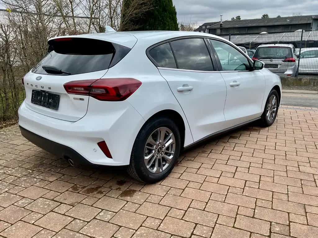 Ford Focus 1,0 EcoBoost Hybrid 92kW Titanium Desi... 02/2023-photo-3